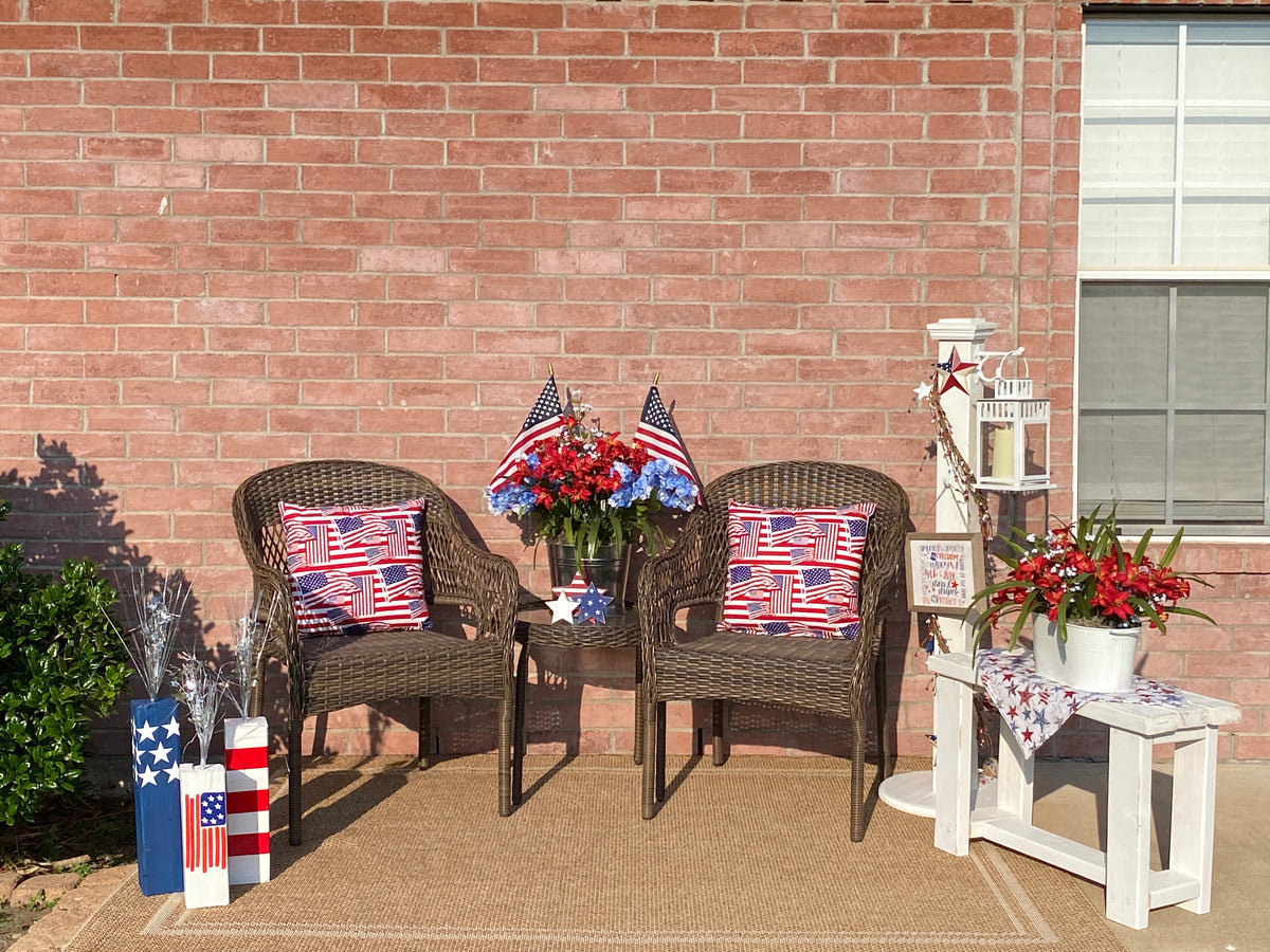 Patriotic Porch Staging